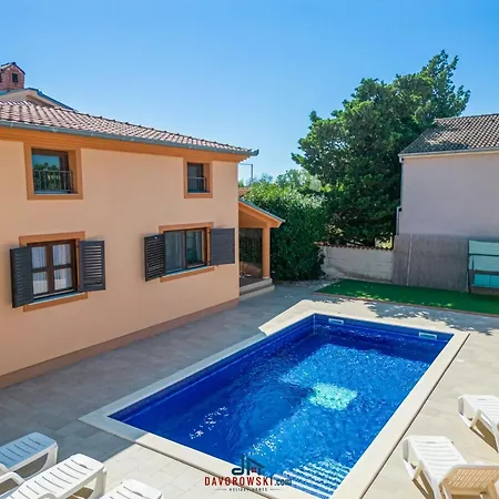 Villa Ena Comfortable Pula