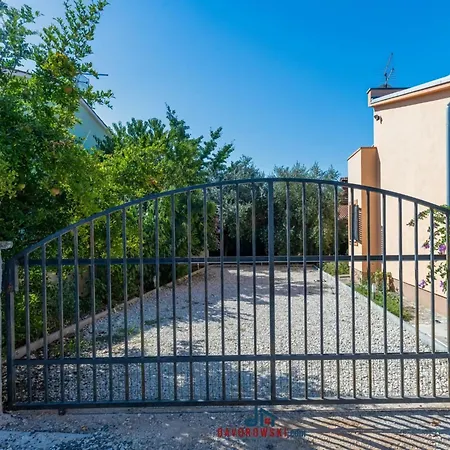 Villa Ena Comfortable *